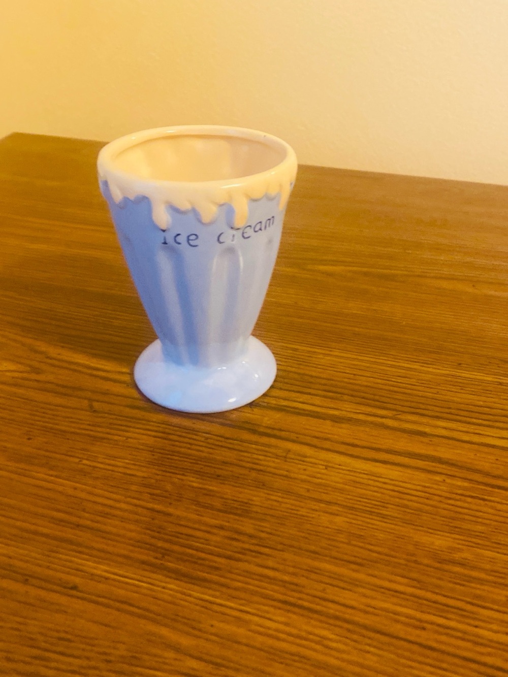 4 inch D’Lusso ice cream mug